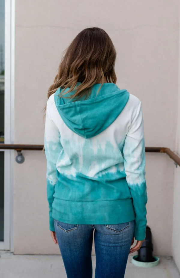 Hoodie Dip-dye Aksen Warna Terang